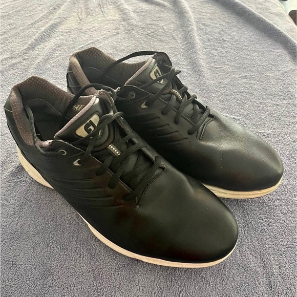 FootJoy ARC SL Spikeless Golf Shoes | Size 10 - Picture 1 of 5